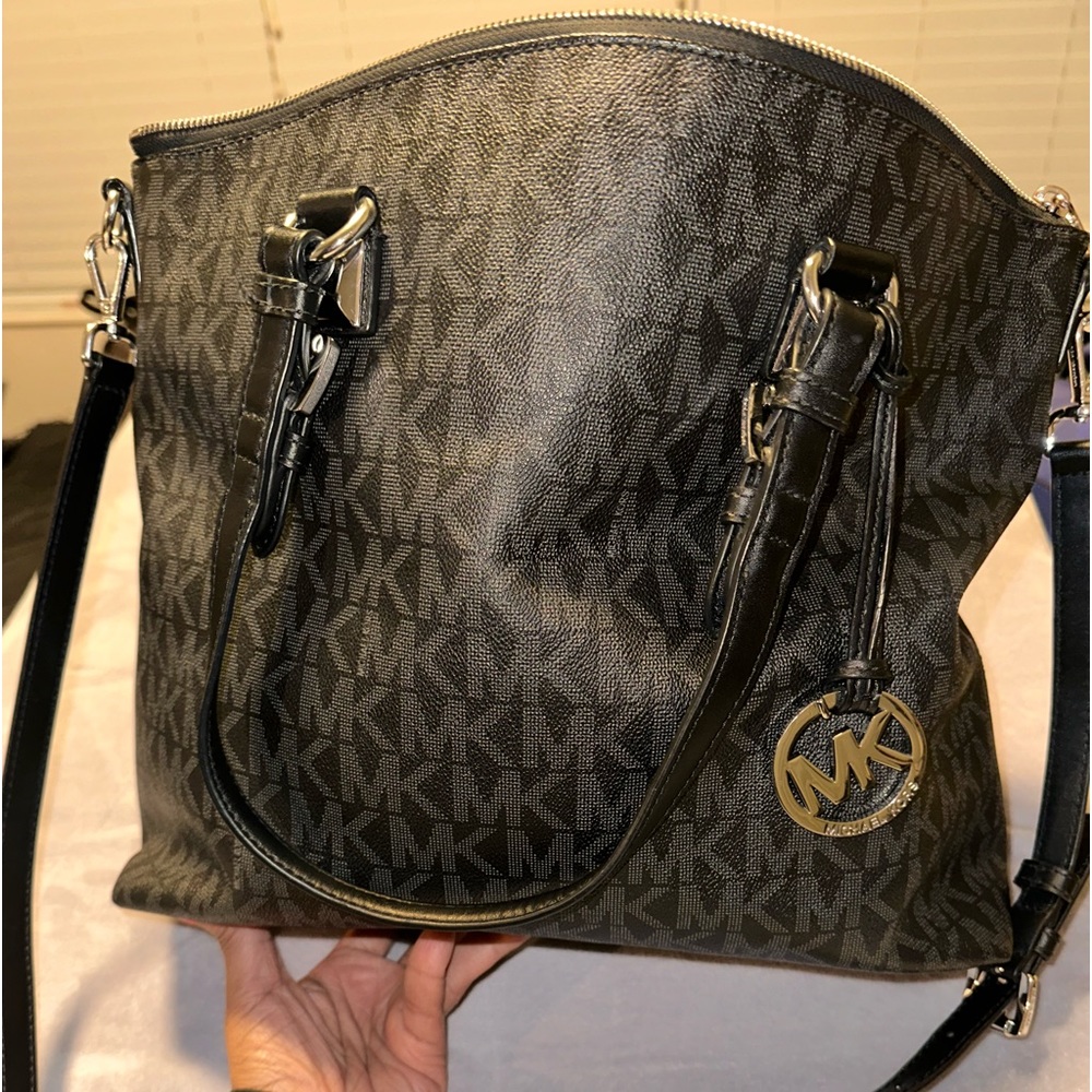 Black signature Michael Kors tote bag
